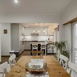 Bright & Modern By Homing アパート カルカヴェロス