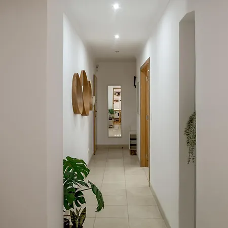 Bright & Modern By Homing * Carcavelos (Lisbon)
