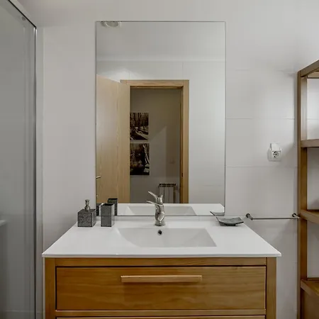 Apartament Bright & Modern By Homing